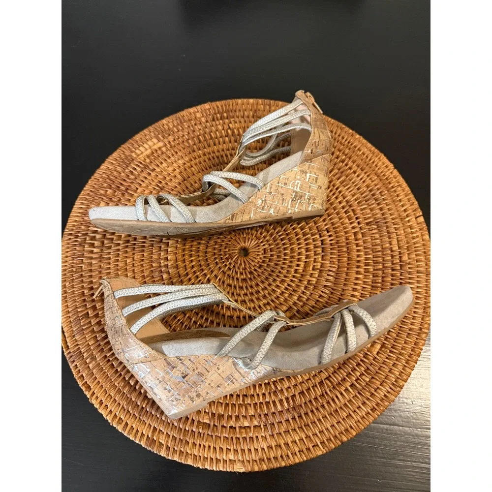 Dexflex Comfort Womens Silver Strappy Cork Wedge Sandals Back Zip Size 8
